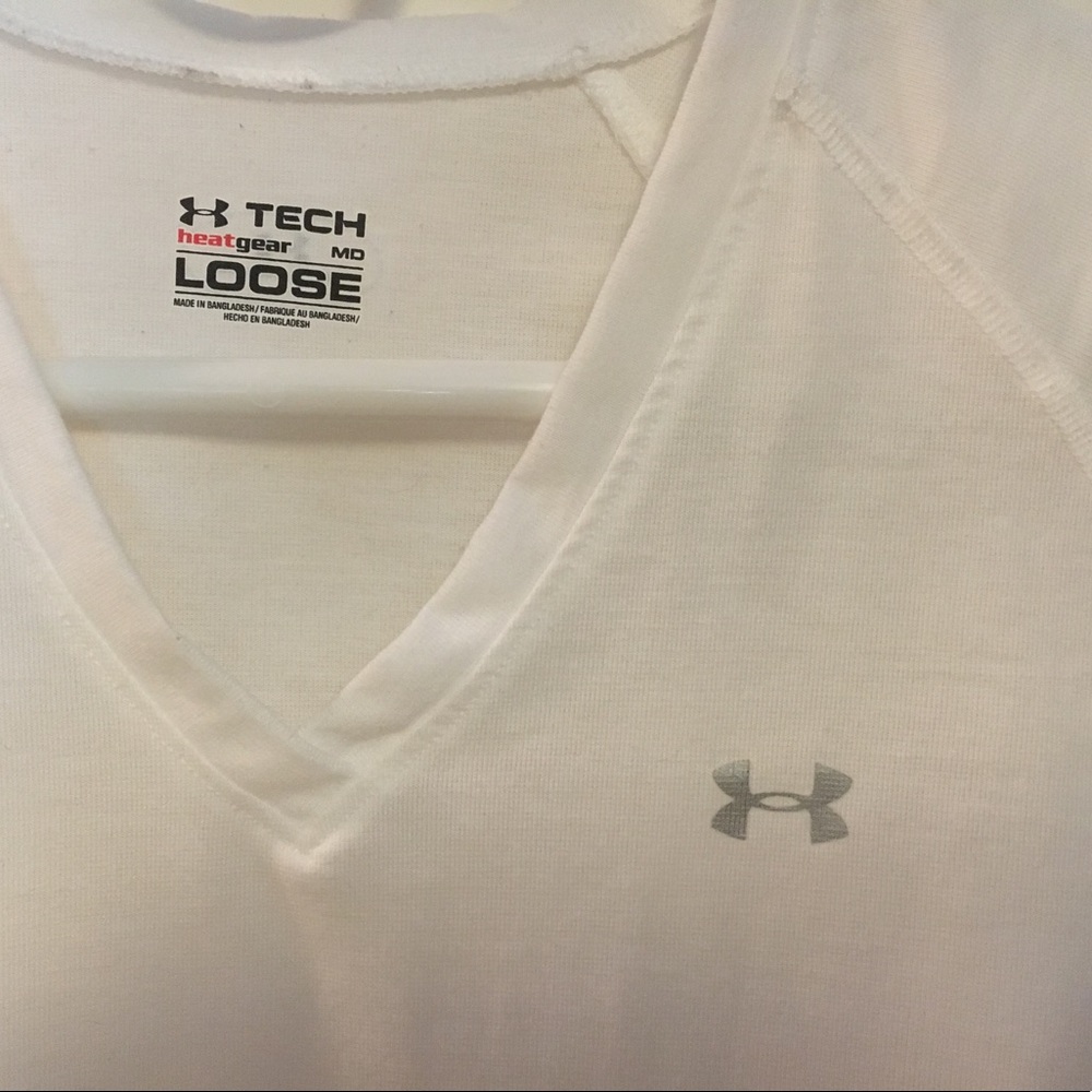 Adult Under Armour White Loose Heat Gear Shirt